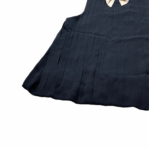Marc Jacobs Black Pleated Sleeveless Blouse Size 2 - Picture 3 of 8